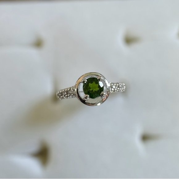 Silver and green satellite ring - Picture 3 of 11